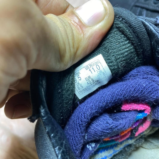 VANS ( Size 42.5 /  8.5 )