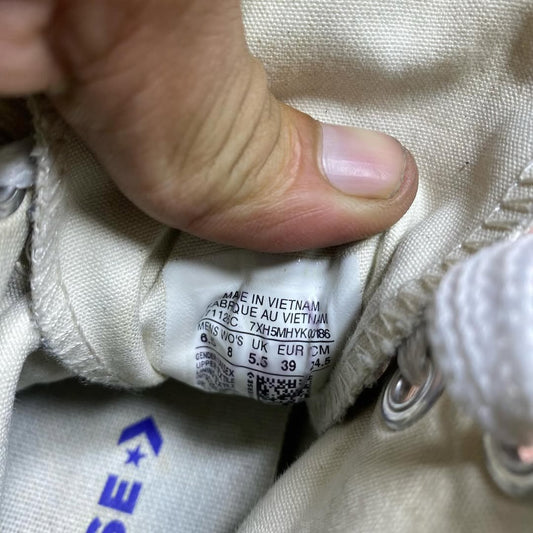 Converse ( Size 39 / 6 )