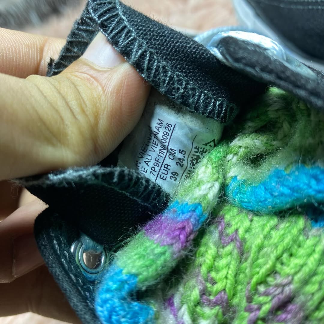 Converse ( Size 39 / 6 )