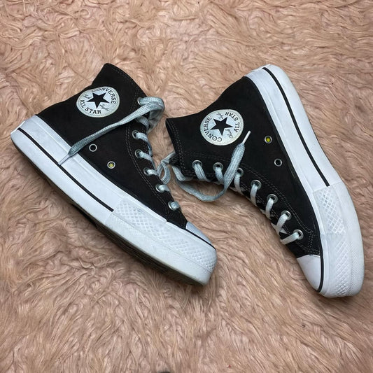 Converse ( Size 37.5 / 5 )