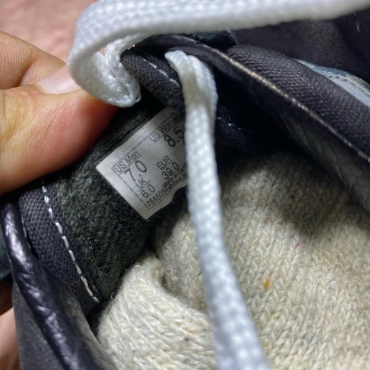 VANS ( Size 39 / 6 )