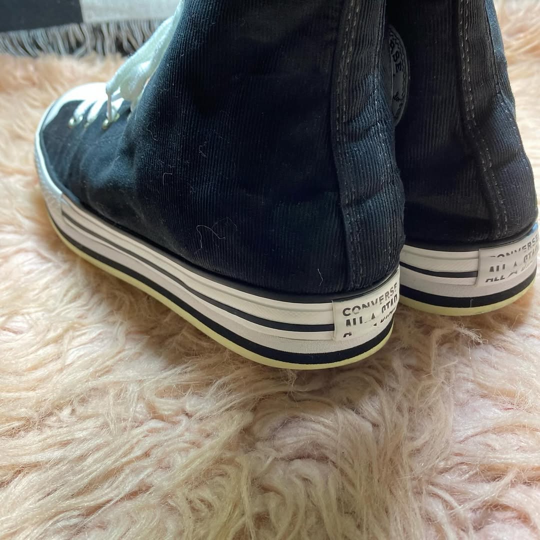 Converse ( Size 39-40 )