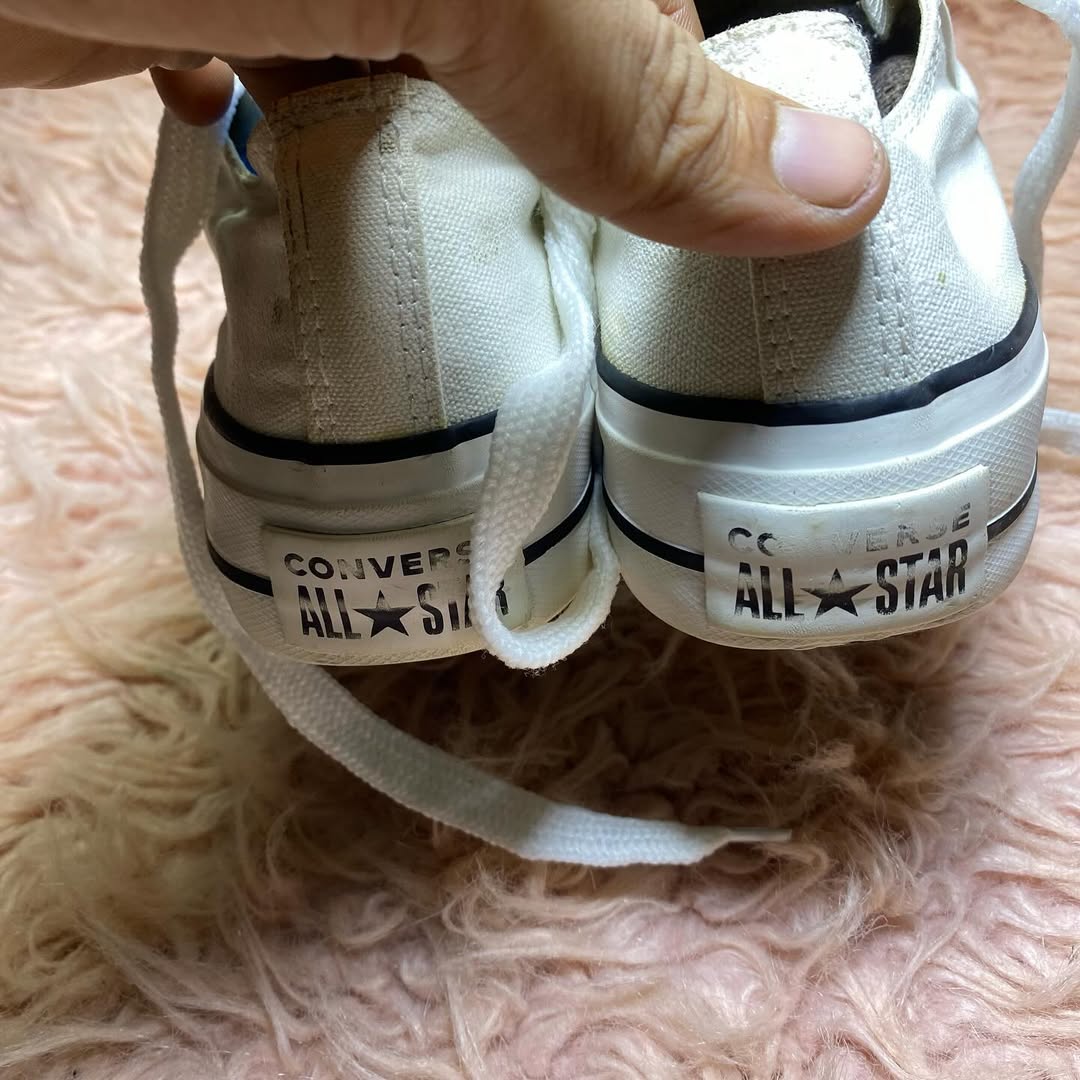 Converse ( Size 37.5 / 5 )