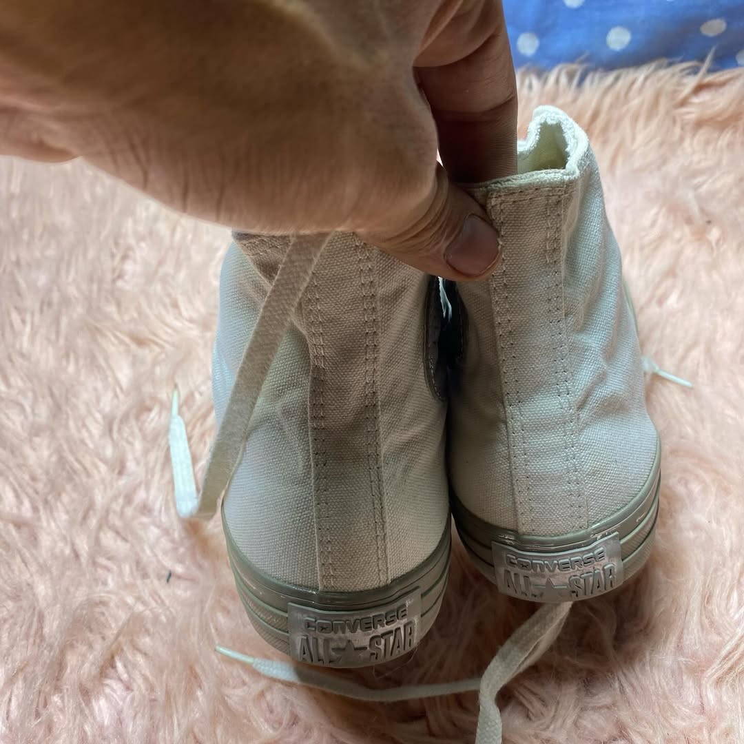 Converse ( Size 36.5 / 6 )