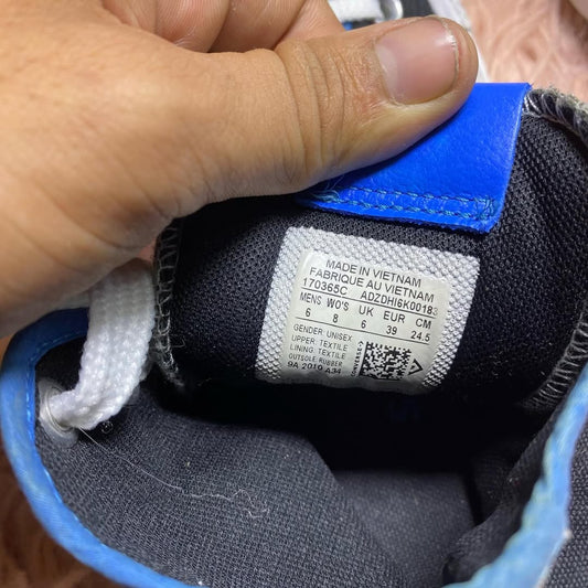 Converse ( Size 39 / 6 )