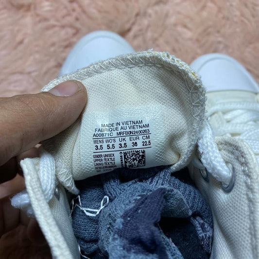 Converse ( Size 38 / 5 )