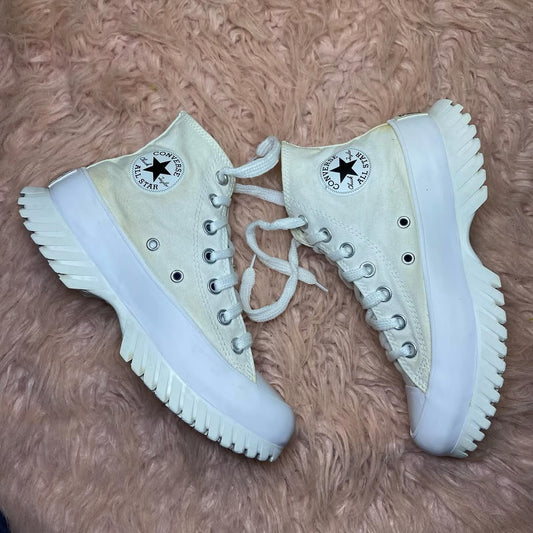 Converse ( Size 38 / 5 )