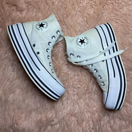 Converse ( Size 38 / 5.5 )