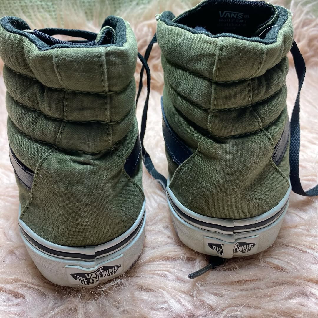 VANS ( Size 38 / 5 )