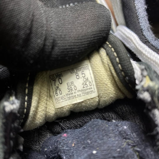 VANS ( Size 39 /  6 )