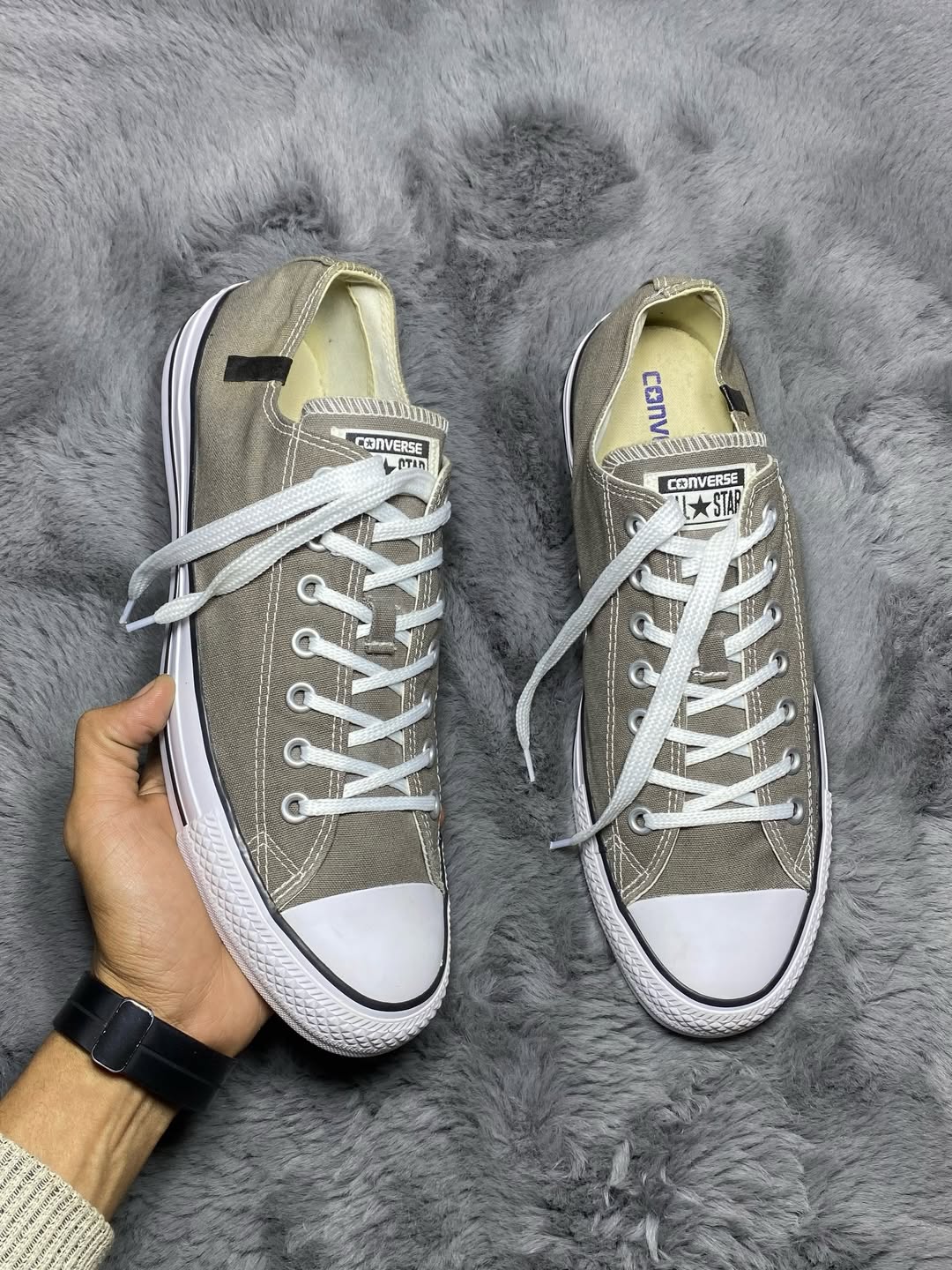 Converse ( Size 45 / 11 )