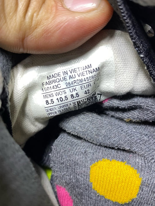 Converse ( Size 42 / 8 )