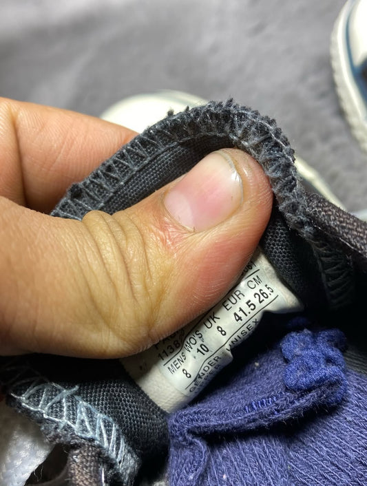 Converse ( Size 41.5 / 8 )