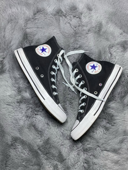 Converse ( Size 37 / 4.5 )
