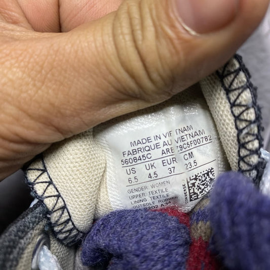 Converse ( Size 37 / 4.5 )