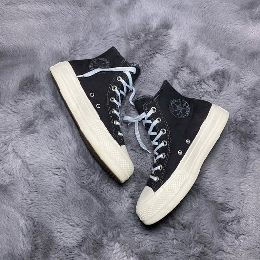 Converse ( Size 39 / 6 )