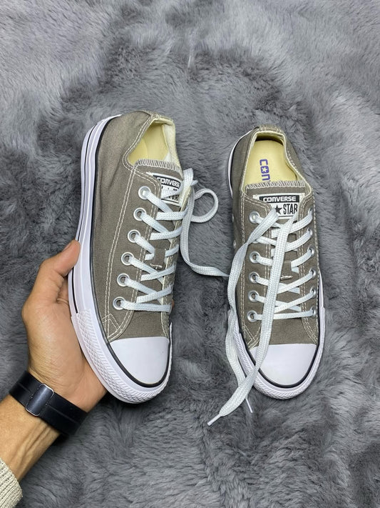 Converse ( Size 37.5 / 5 )