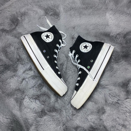 Converse ( Size 38 / 5.5 )