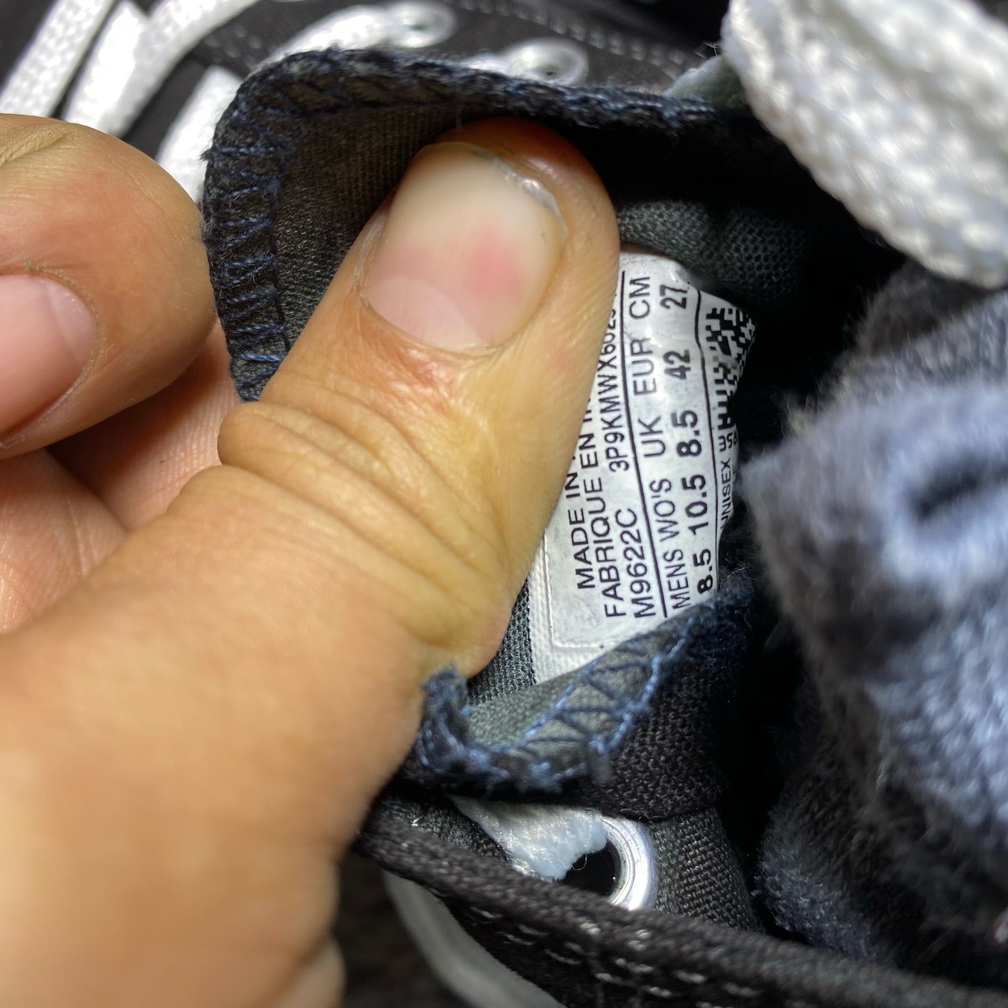 Converse ( Size 42 / 8 )