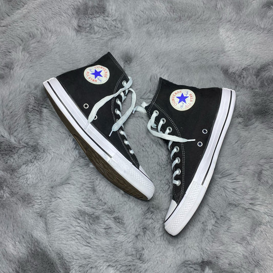 Converse ( Size 42 / 8 )