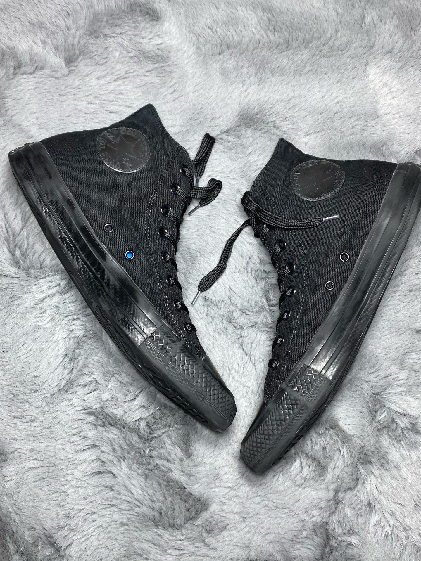 Converse ( Size 45 / 11 )