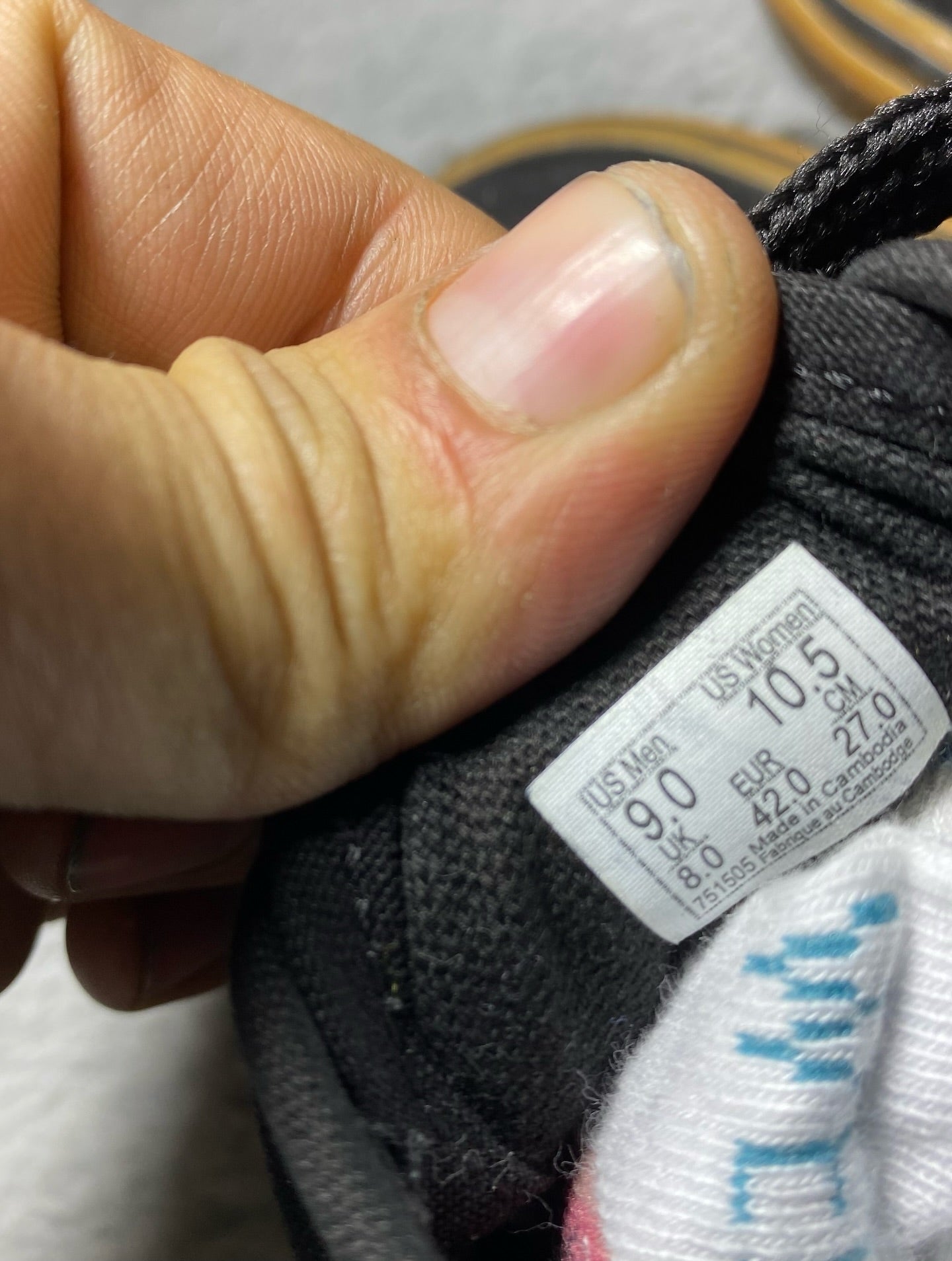 VANS ( Size 42 / 8 )