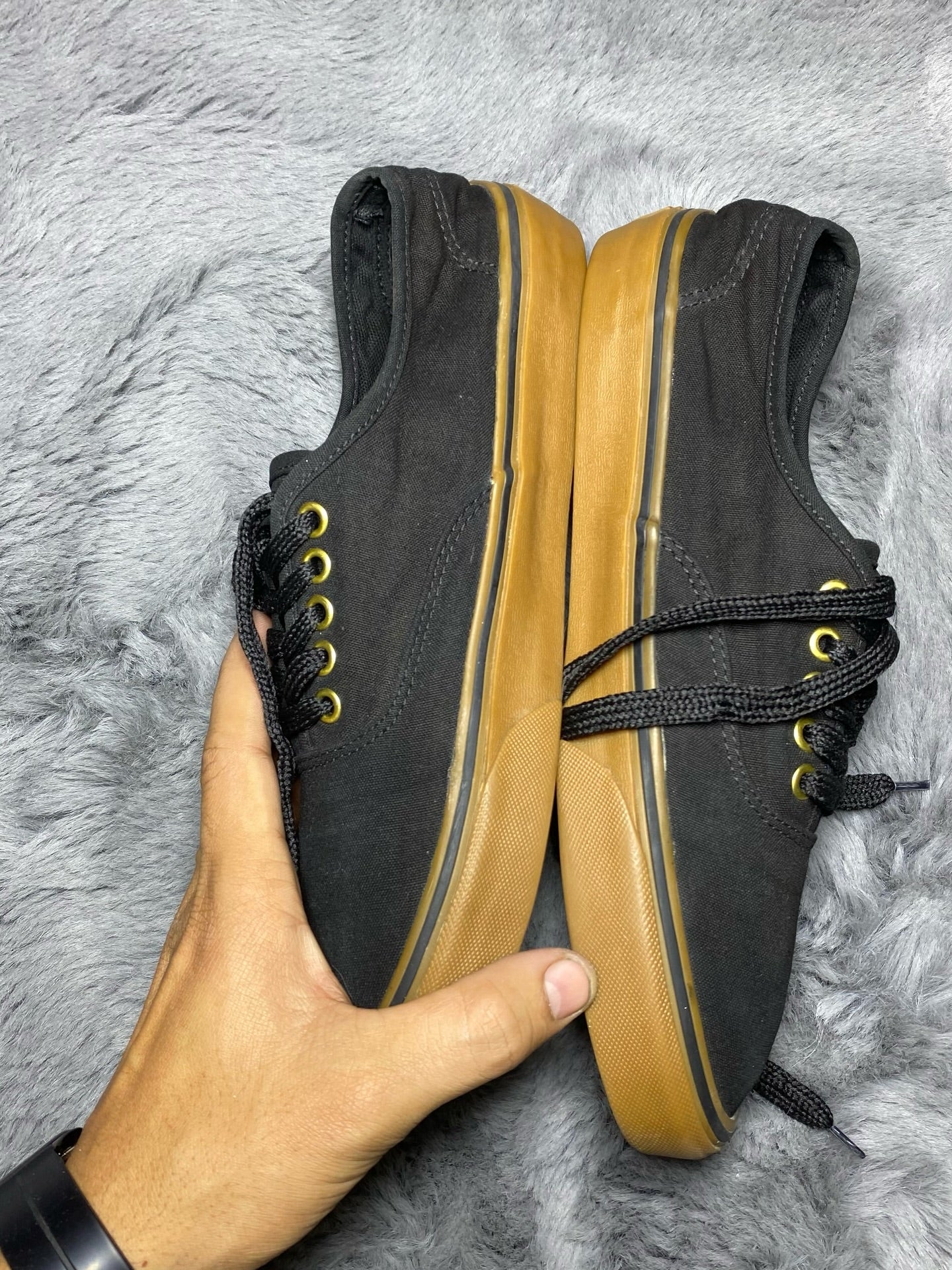 VANS ( Size 42 / 8 )