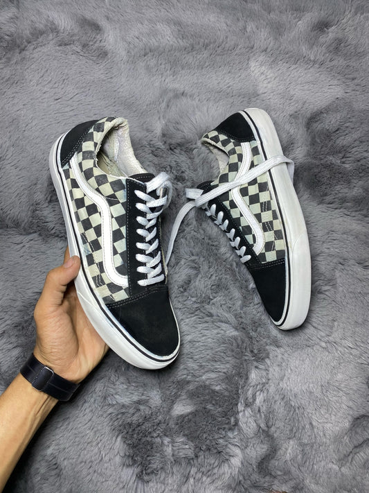 VANS ( Size 43 / 9 )