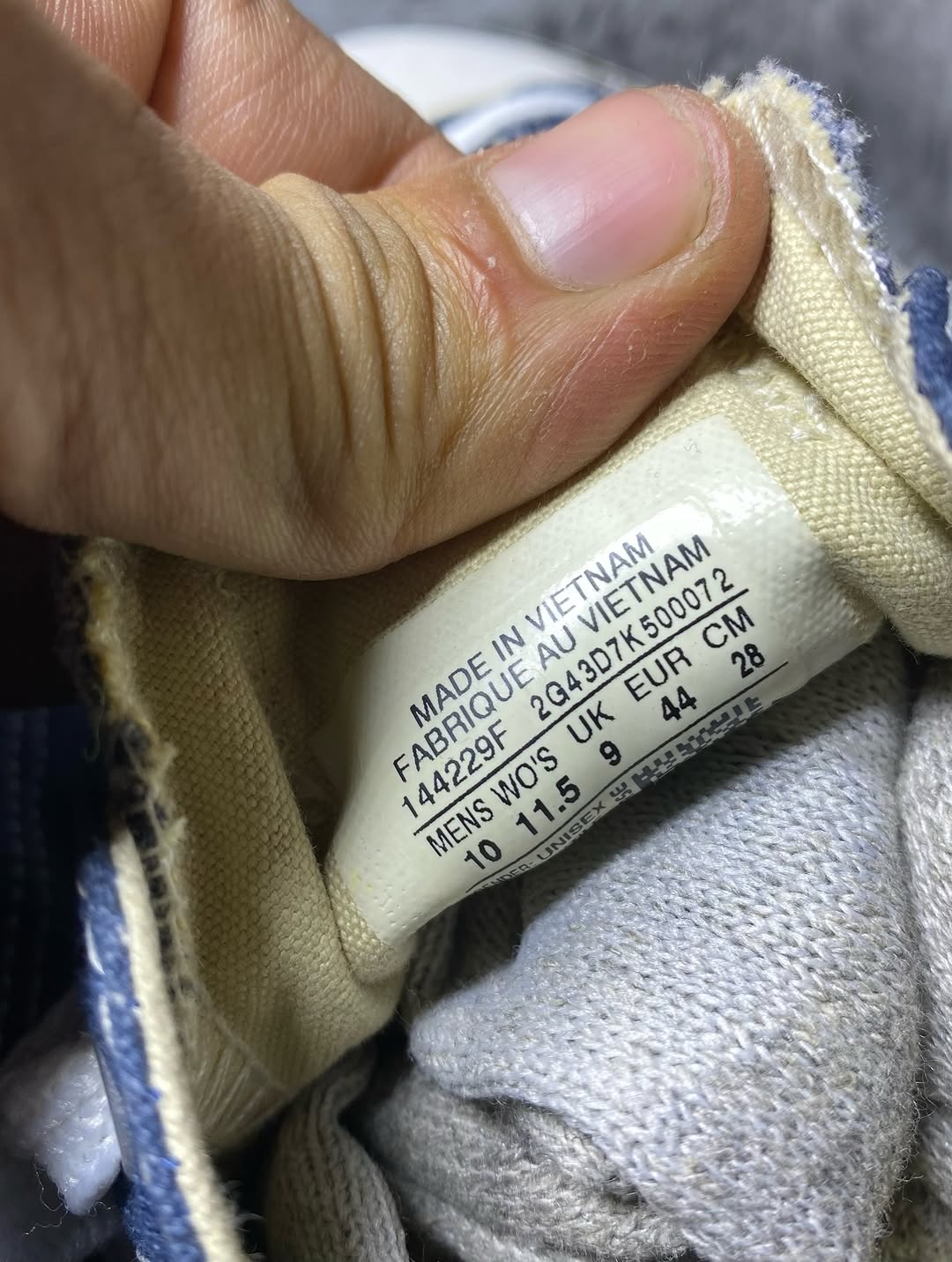 Converse ( Size 44 / 10 )