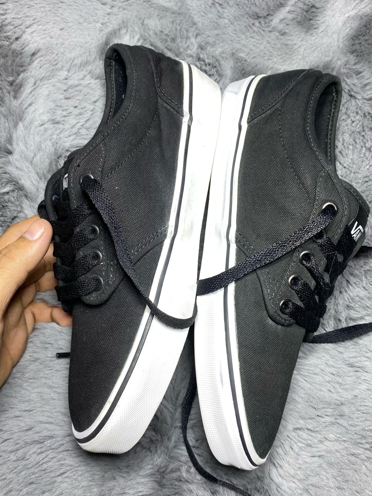 VANS ( Size 41 / 7.5 )