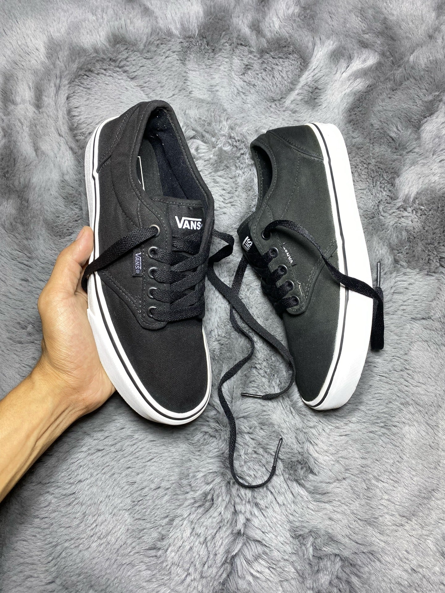 VANS ( Size 41 / 7.5 )