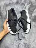 VANS ( Size 41 / 7.5 )