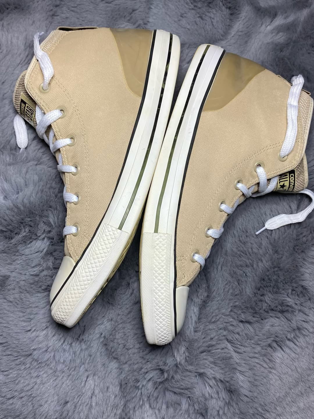 Converse ( Size 45 / 11 )