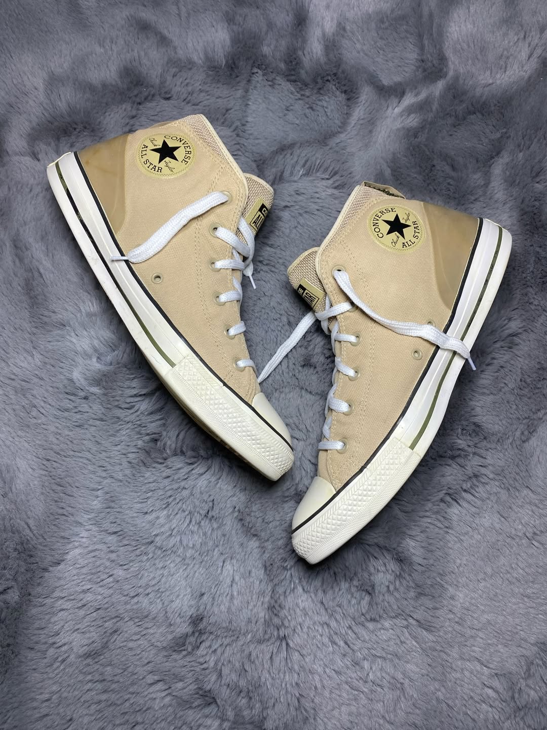 Converse ( Size 45 / 11 )