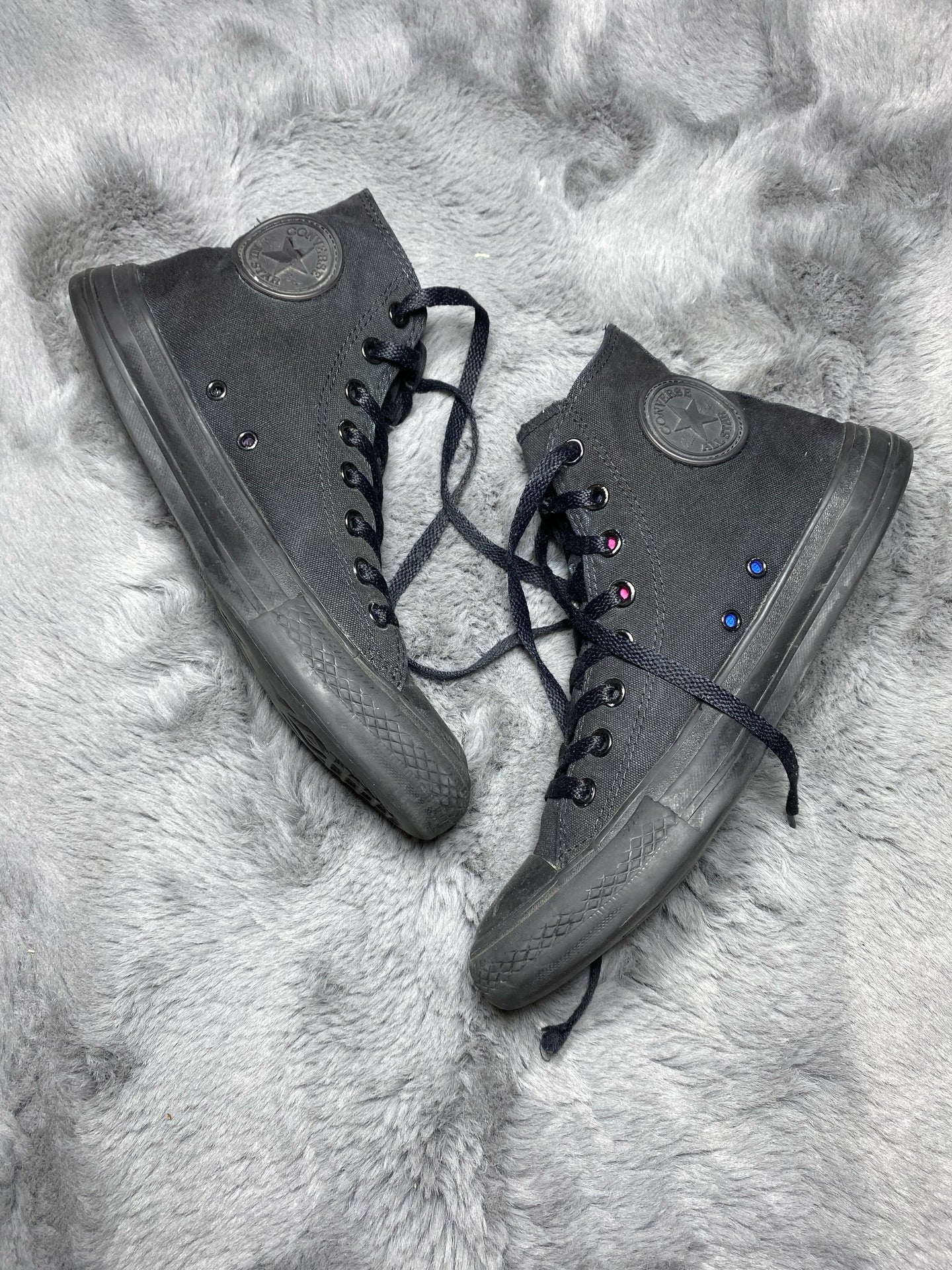Converse ( Size 41.5 / 8 )