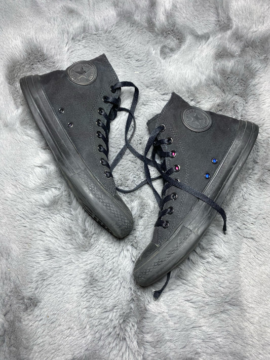 Converse ( Size 41.5 / 8 )