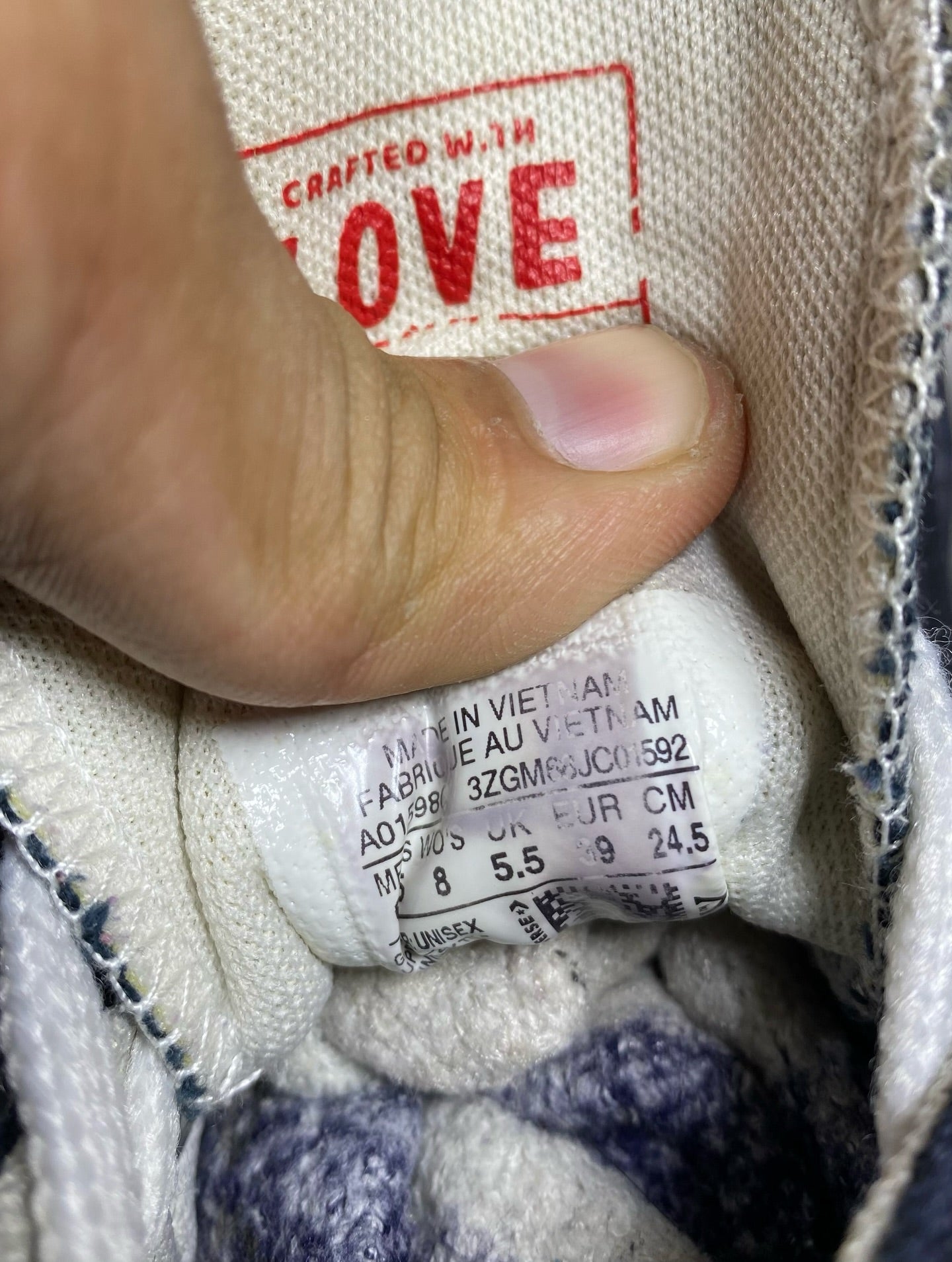 Converse ( Size 39 / 6 )