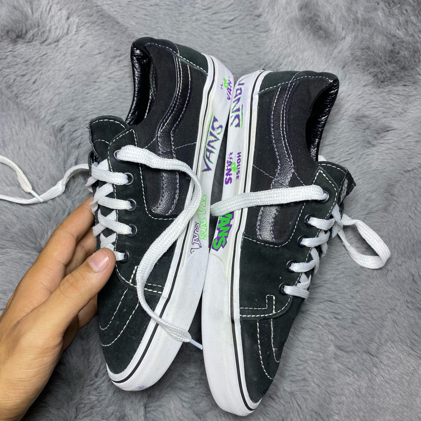 VANS ( Size 40.5 / 7 )