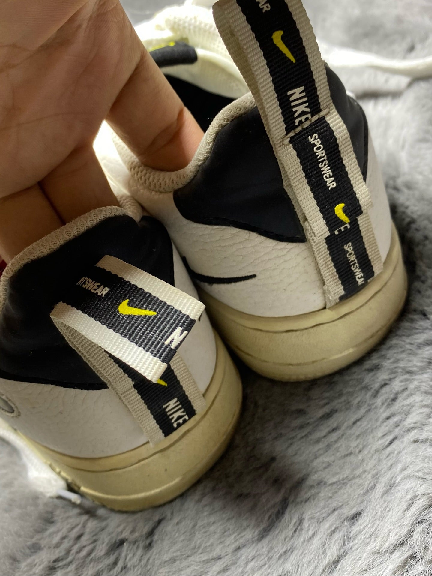 N!KE ( Size 39 / 6 )