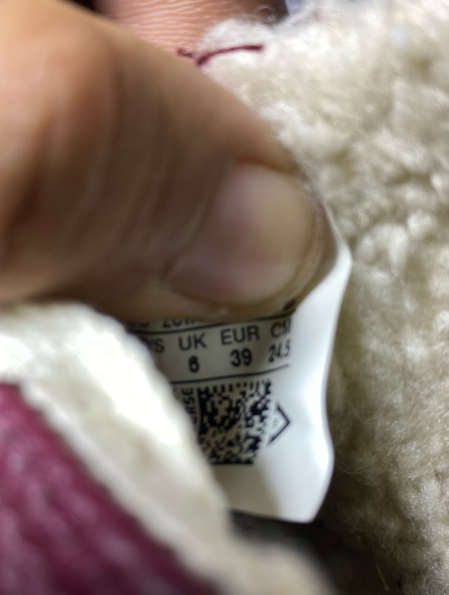 Converse ( Size 39 / 6 )