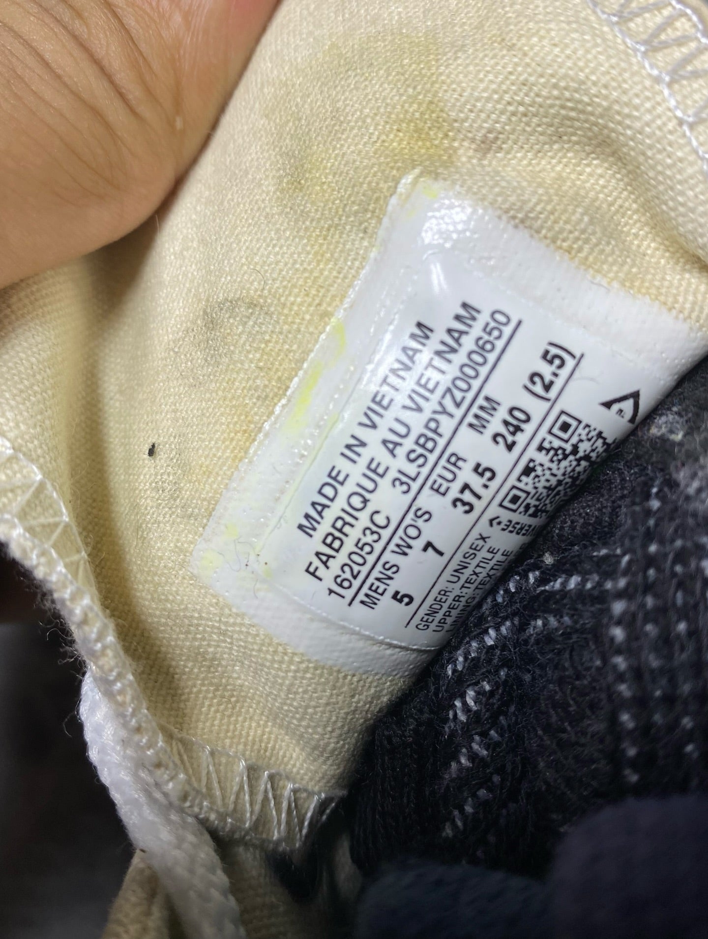 Converse ( Size 37.5 / 5 )