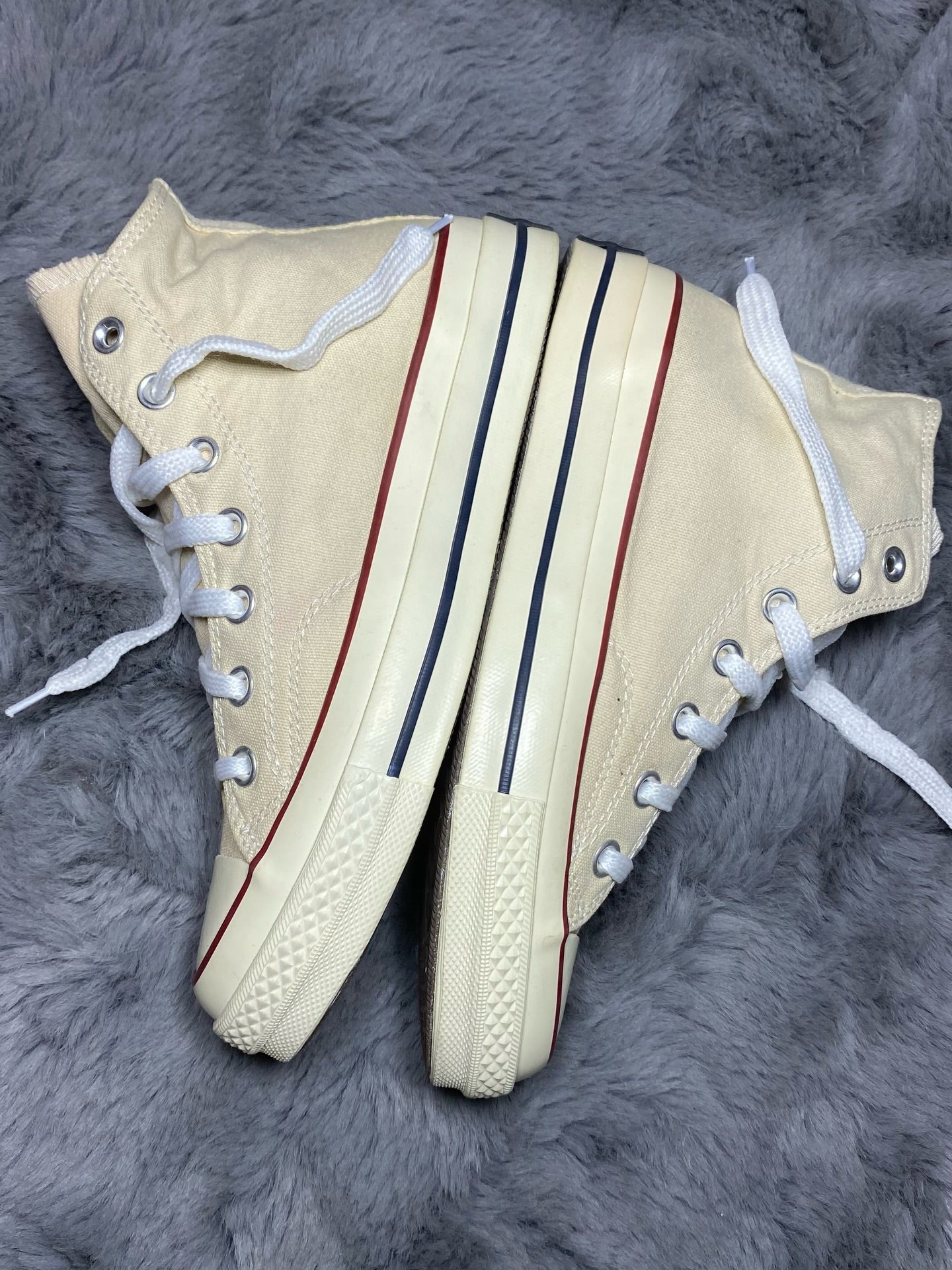Converse ( Size 37.5 / 5 )