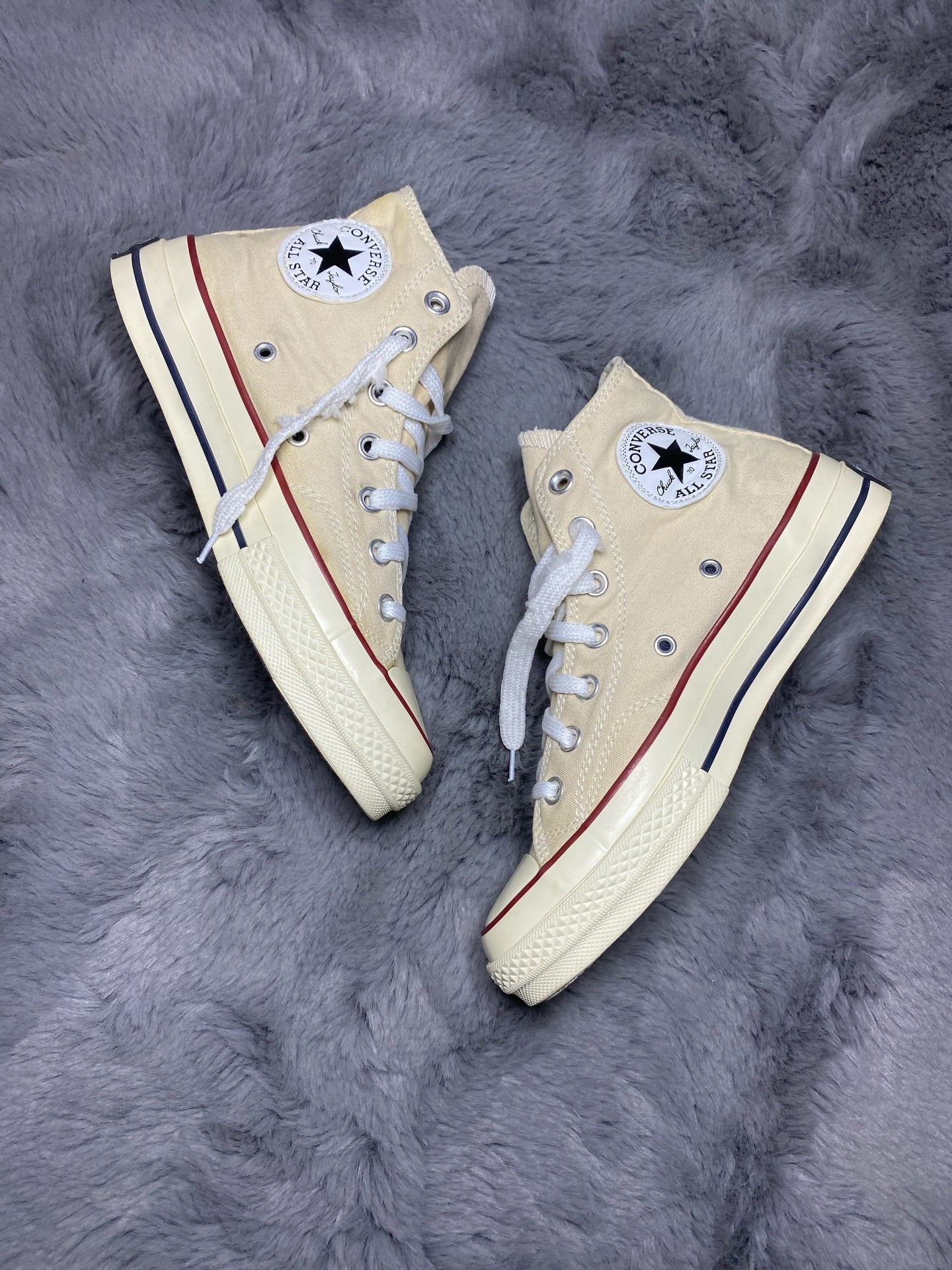 Converse ( Size 37.5 / 5 )