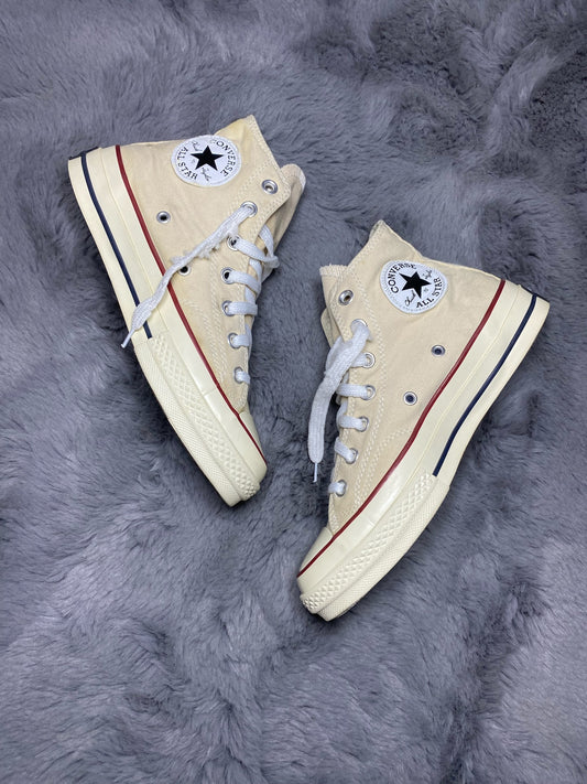 Converse ( Size 37.5 / 5 )