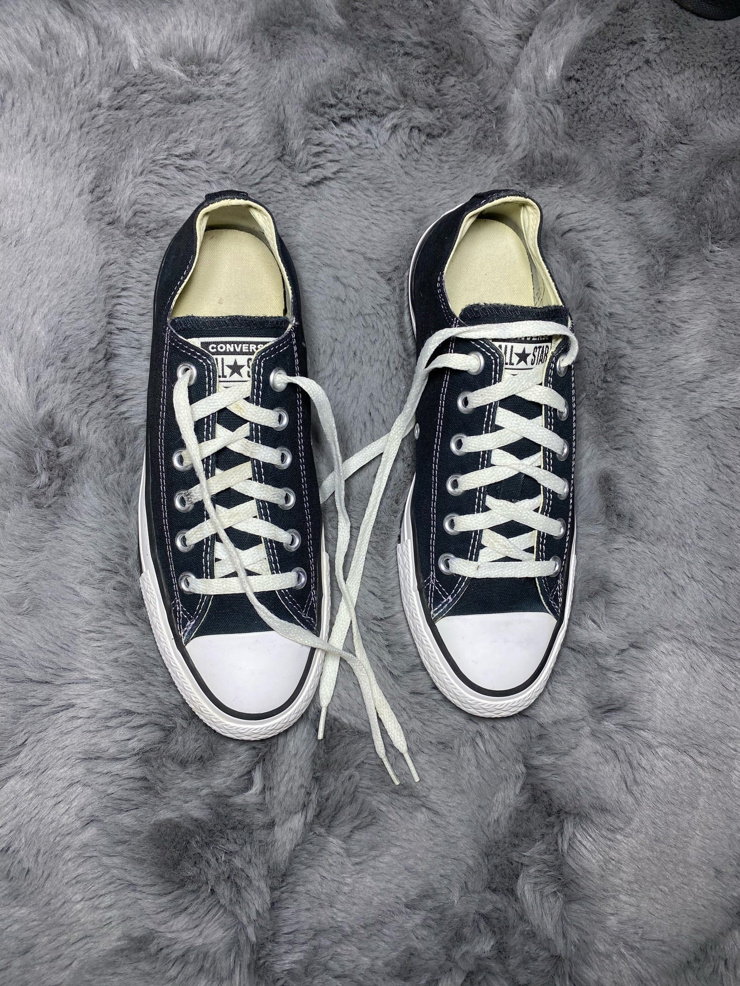 CONVERSE ( Size 40 / 7 )