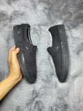 VANS ( Size 42.5 /  8.5 )