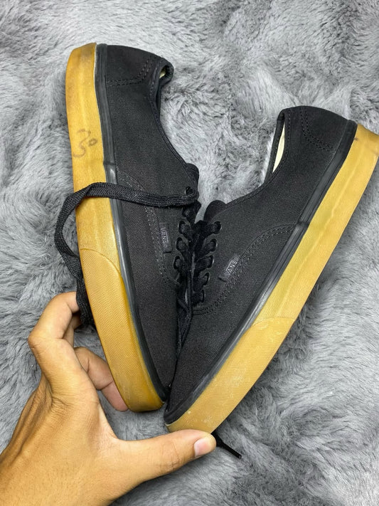 VANS ( Size 42 / 8 )