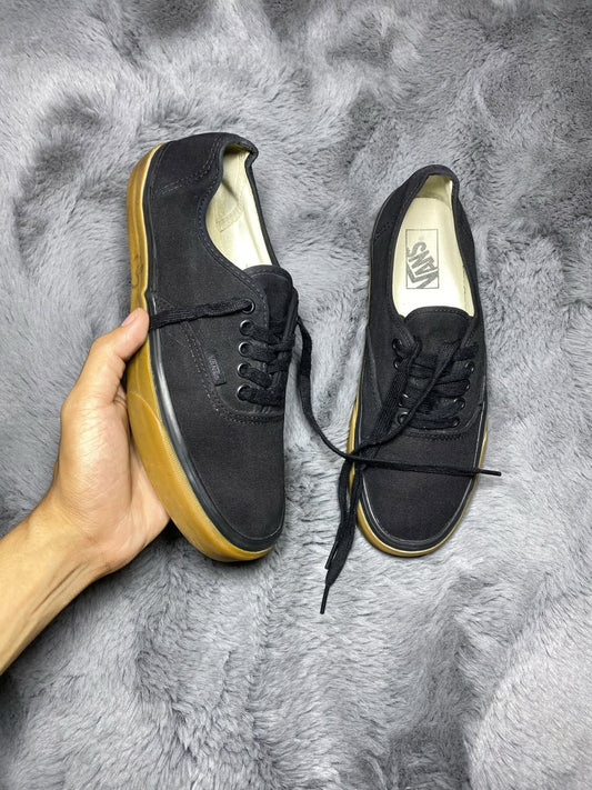 VANS ( Size 42 / 8 )