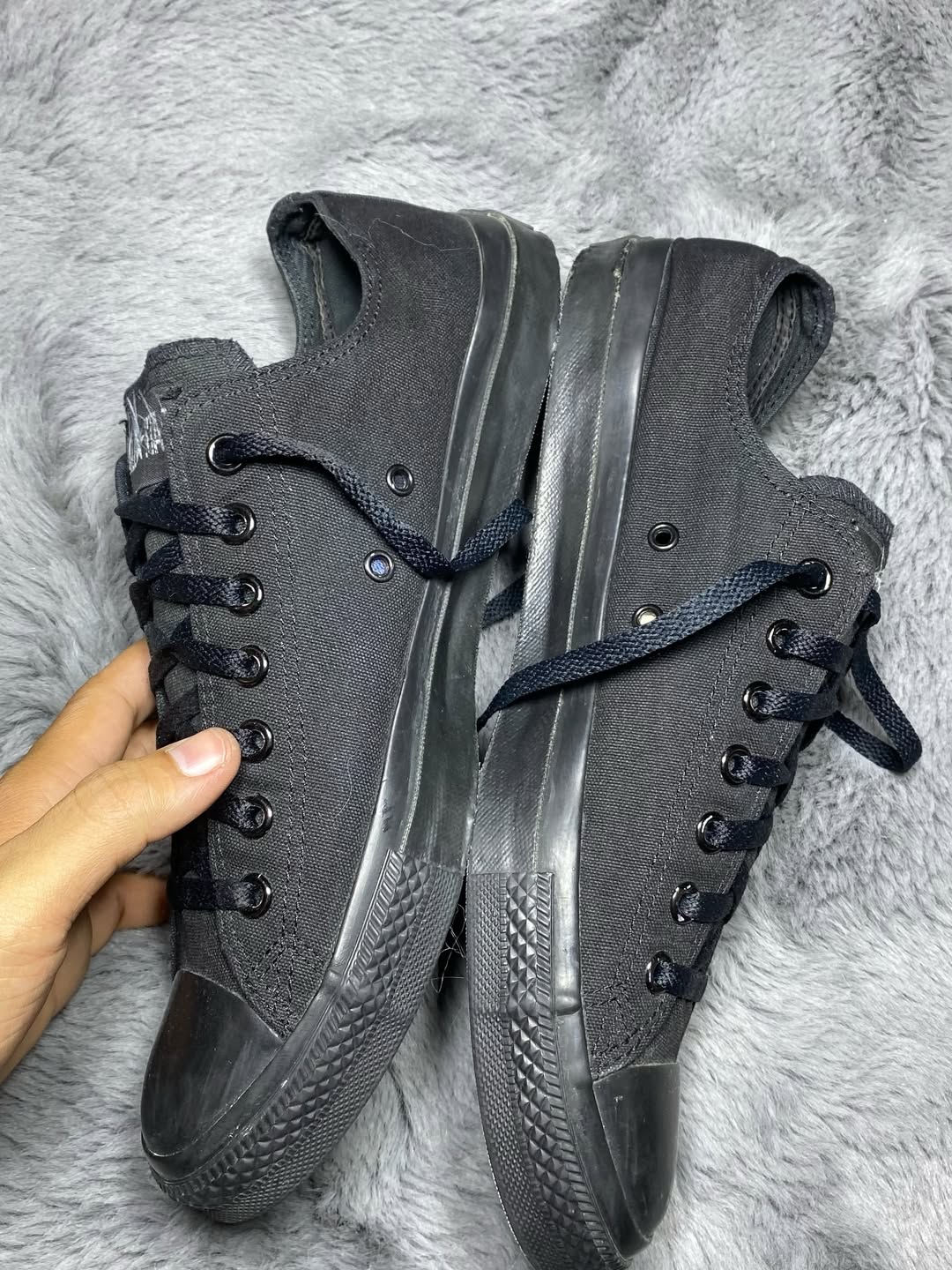 Converse ( Size 45 / 11 )