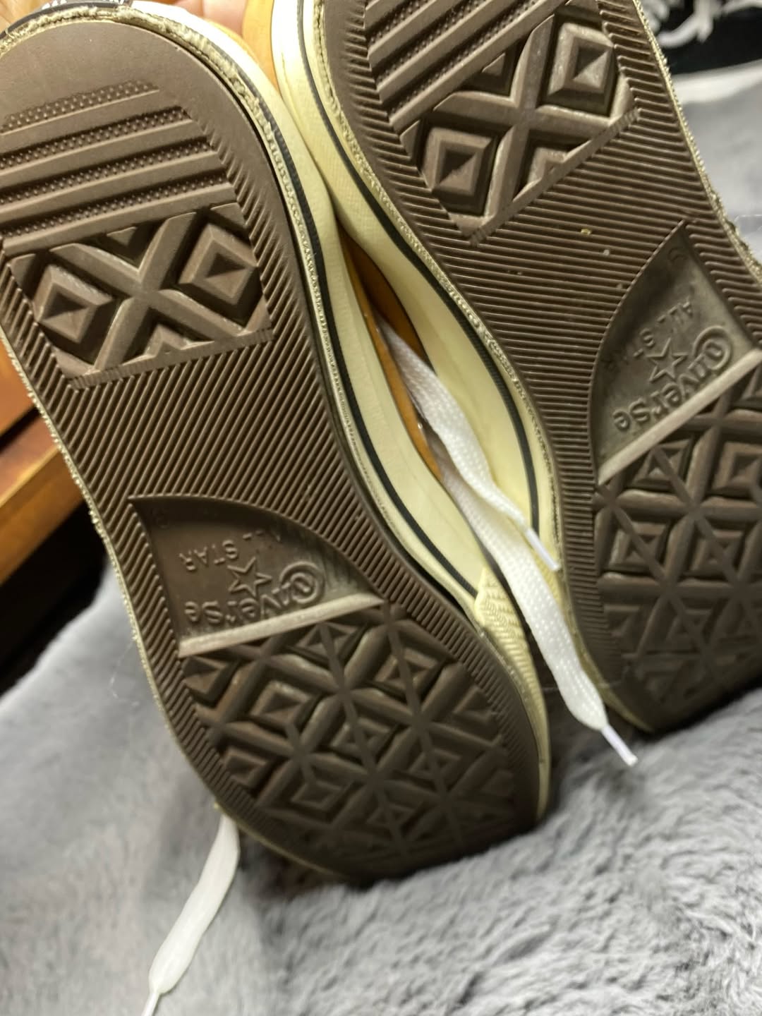 Converse ( Size 42.5 / 9 )